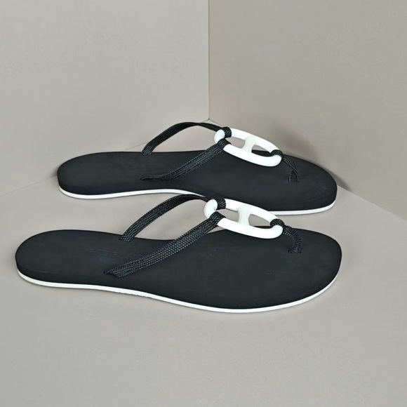 🚩steal authentic Hermes Black and White Sandals - Picture 4 of 5